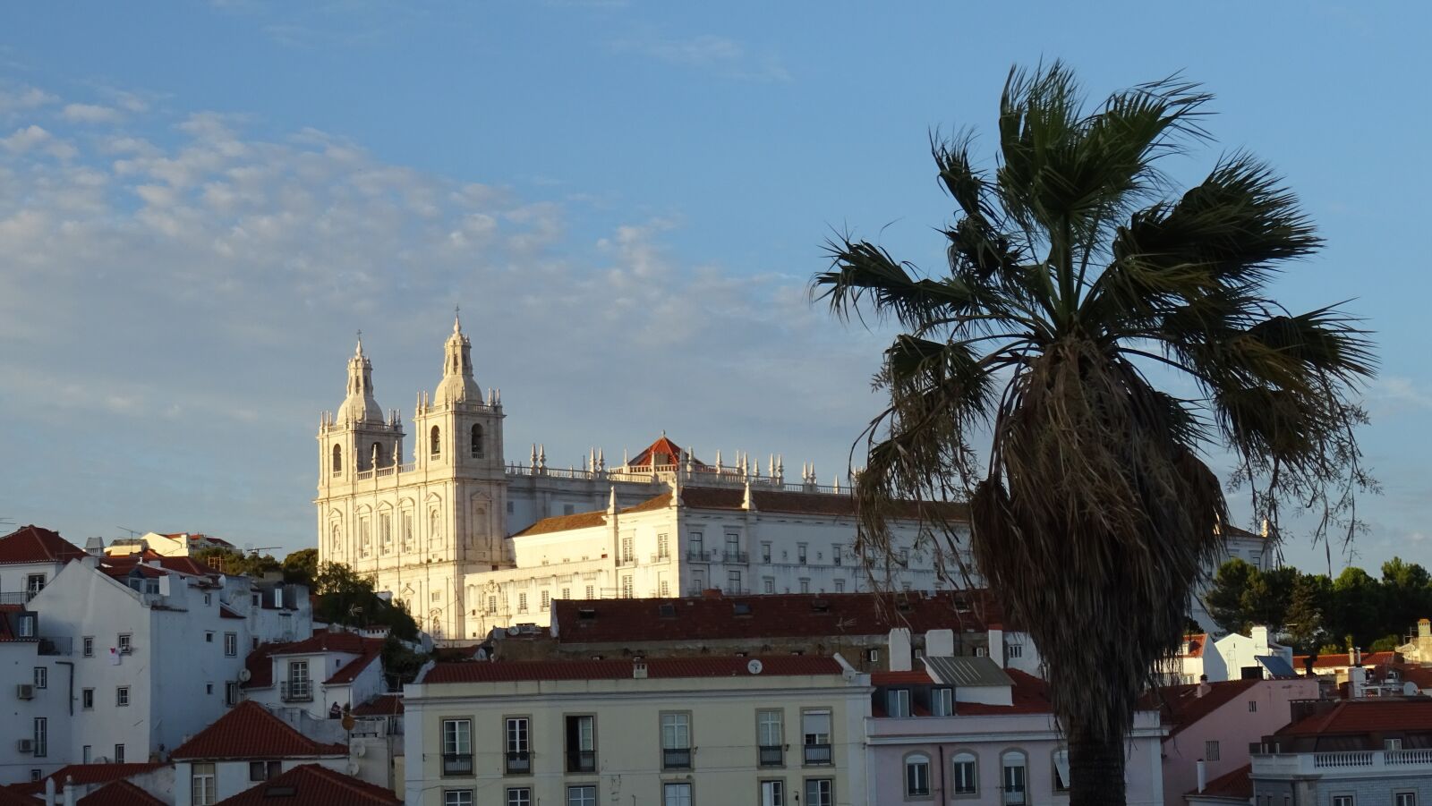 Sony DSC-HX60 sample photo. Palma, city, houses photography
