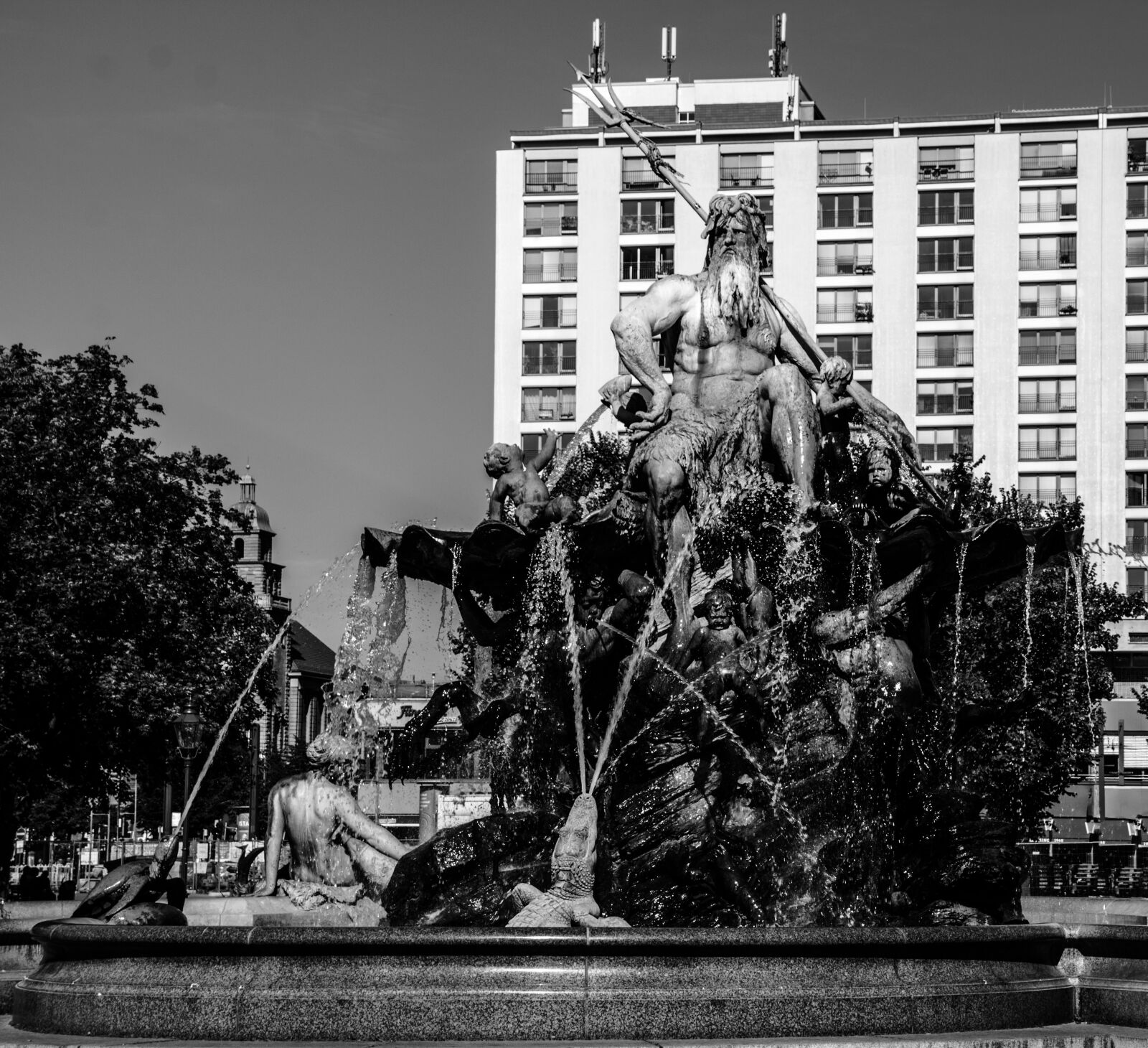 Canon EOS 70D sample photo. Berlin, statue, sculpture photography