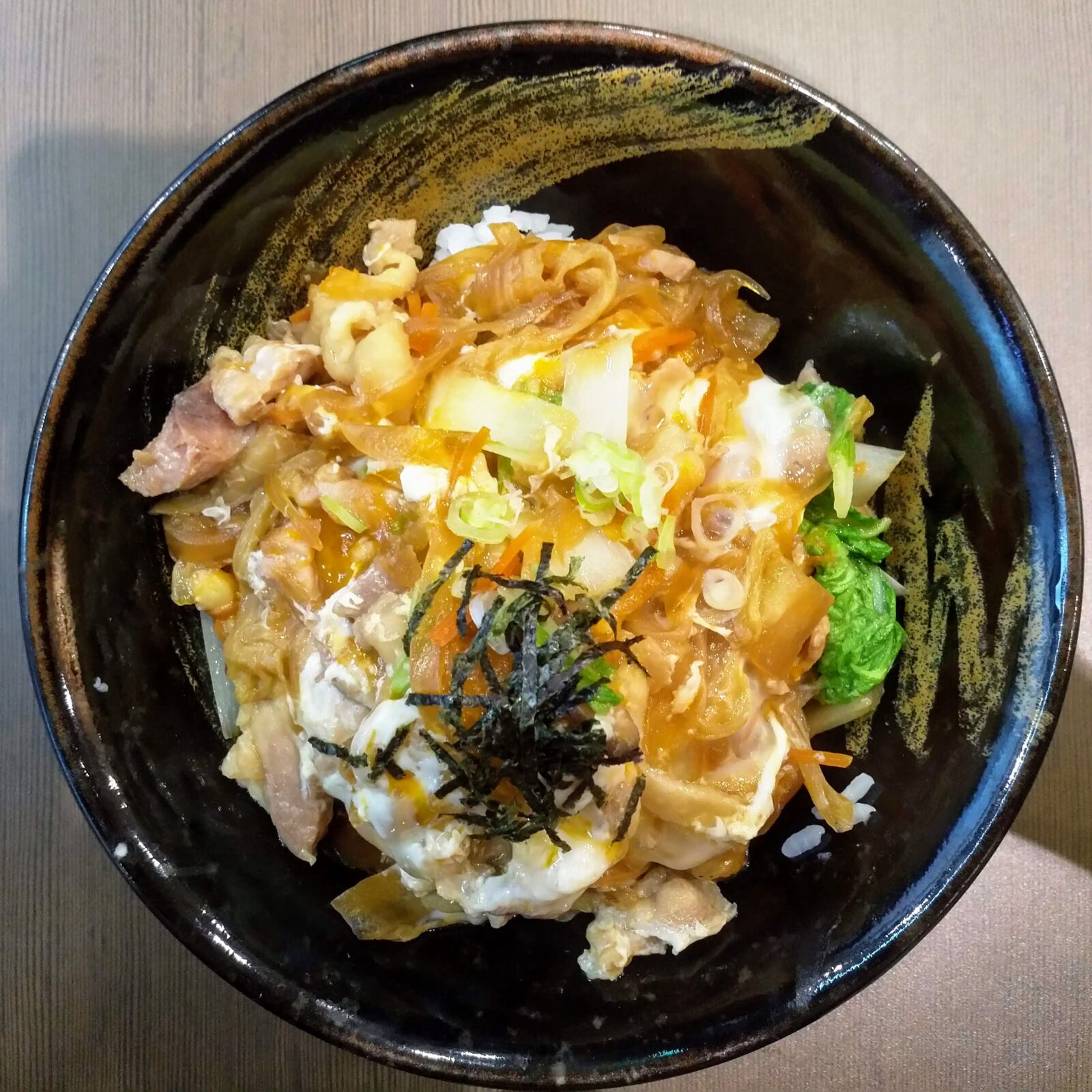 HMD Global Nokia 8 sample photo. Oyakodon, don, dark bowl photography