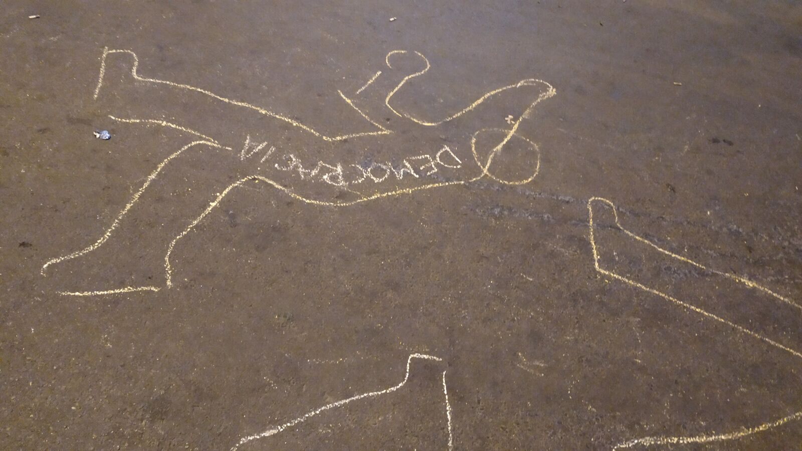 Xiaomi Redmi Note 7 sample photo. Chalk, outline, murder photography