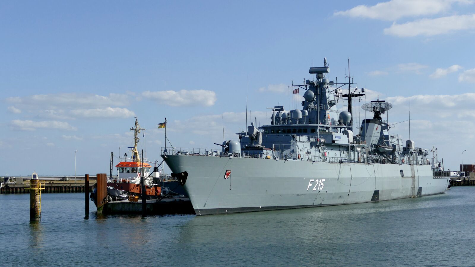 Panasonic Lumix DMC-FZ1000 sample photo. Ship, warship, navy photography