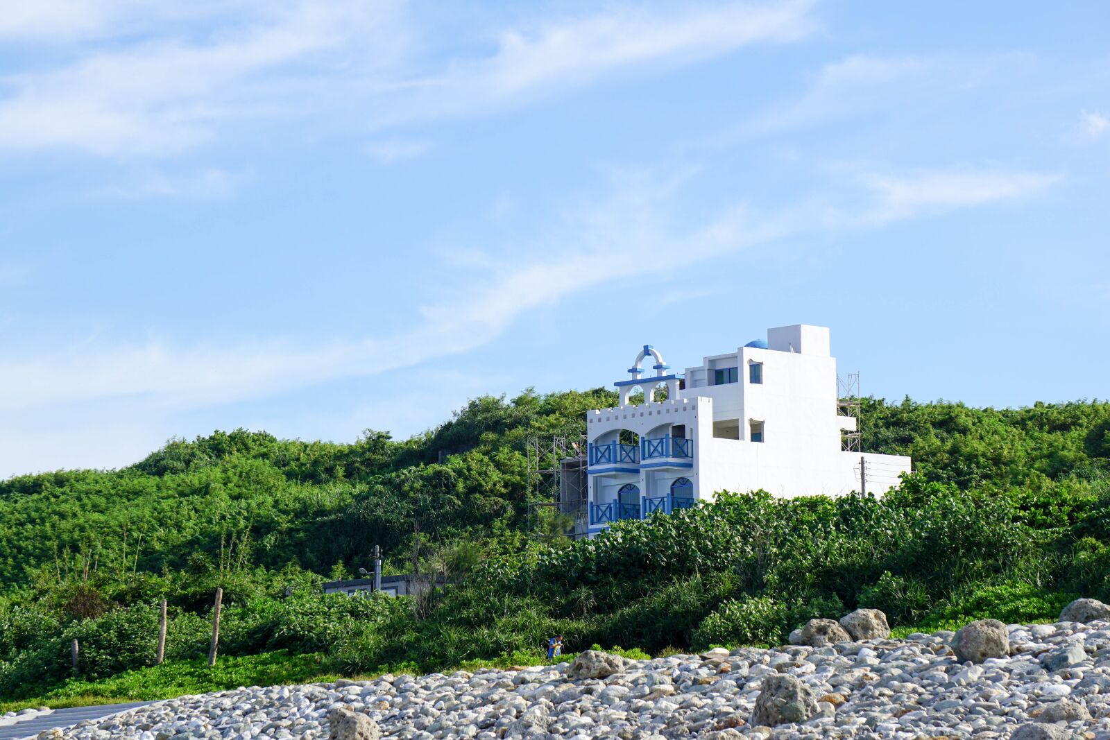 Sony E 55-210mm F4.5-6.3 OSS sample photo. Castle, house, architecture photography