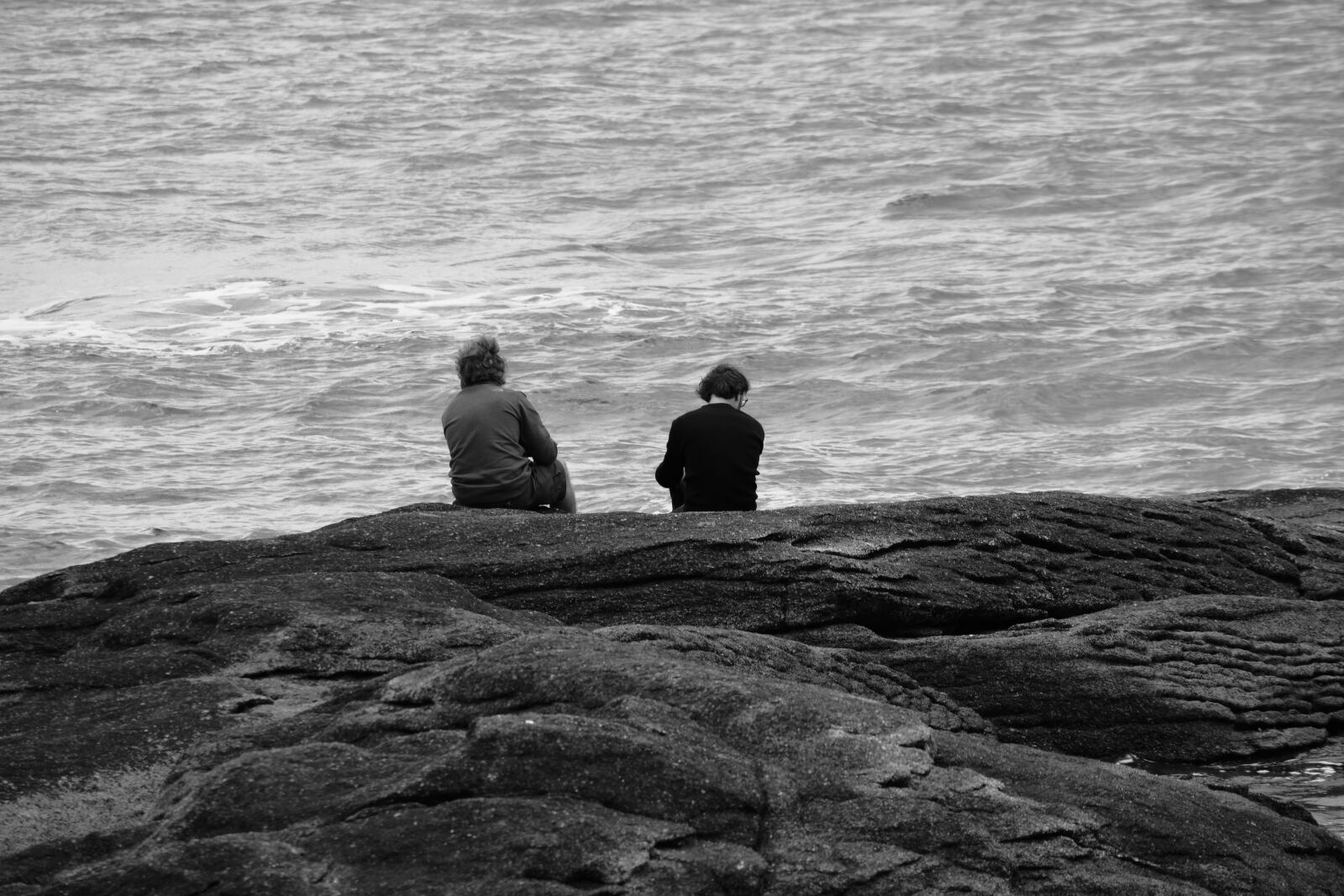 Nikon D5200 sample photo. Men, rocks, discussion photography