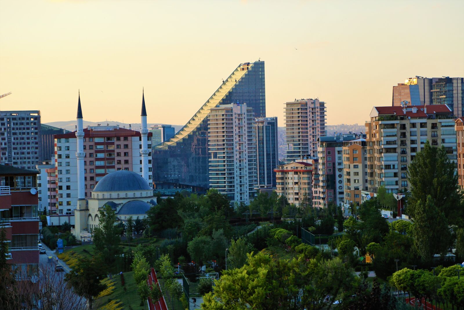 Canon EOS 6D + Canon EF 24-105mm F4L IS USM sample photo. City, buildings, architecture photography