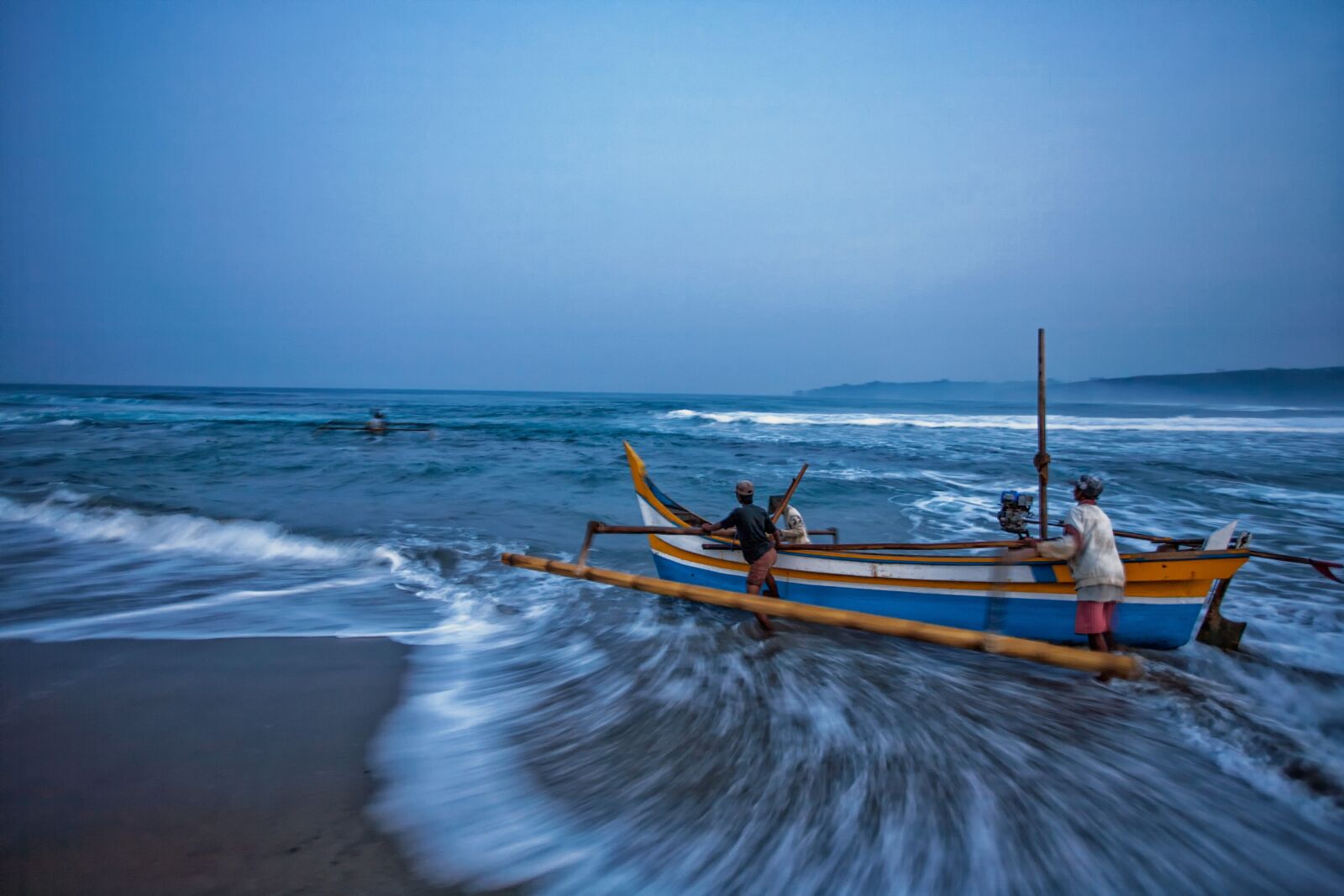Canon EOS 5D sample photo. Whether, boat, before sunrise photography