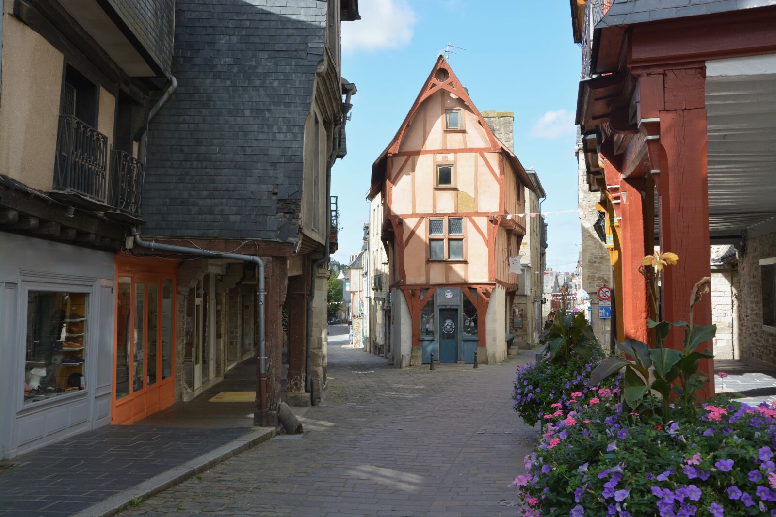 Nikon D5200 sample photo. Home timber-framed, tourist town photography