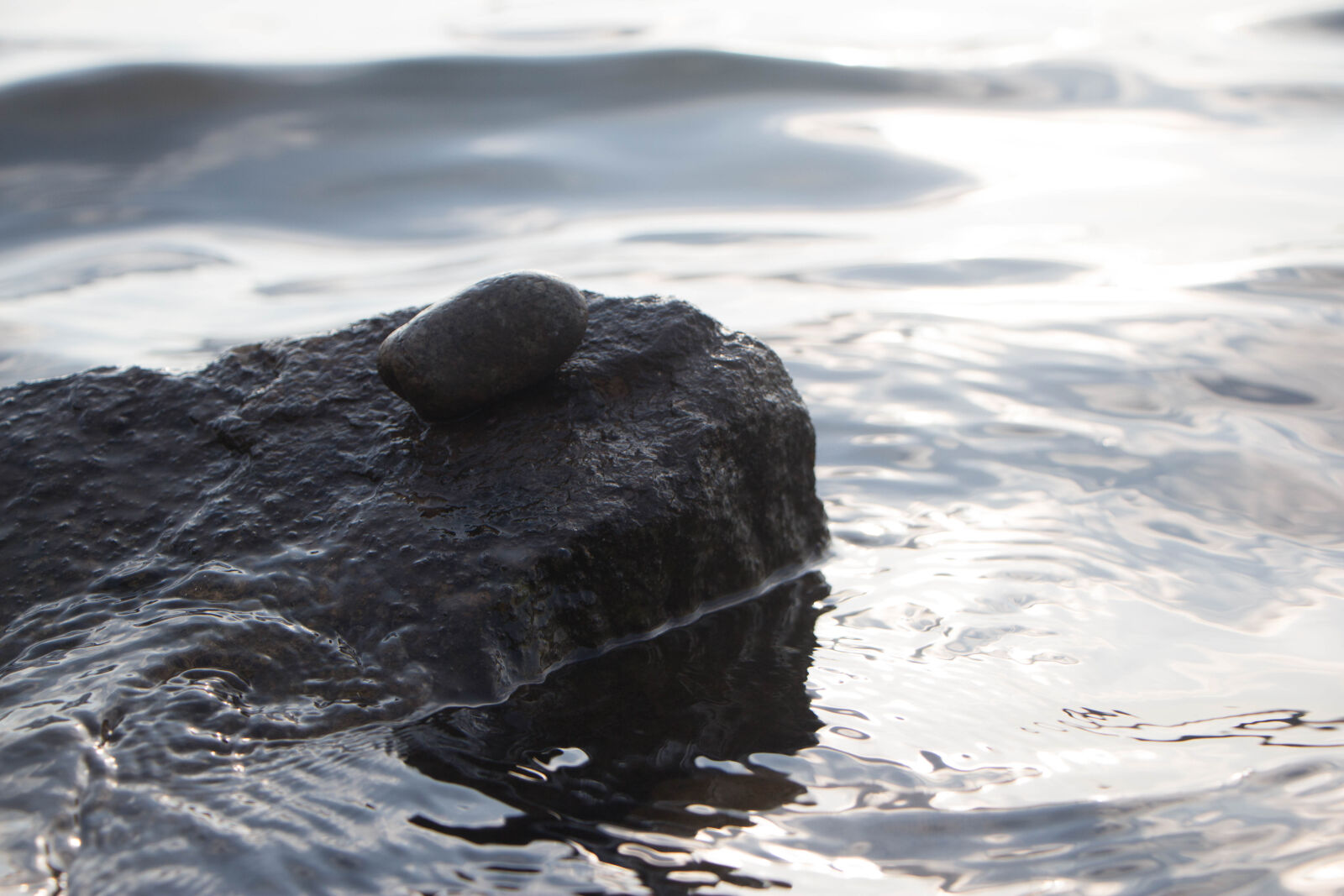 Canon EOS 650D (EOS Rebel T4i / EOS Kiss X6i) sample photo. Pebble, ripple, rock, stone photography
