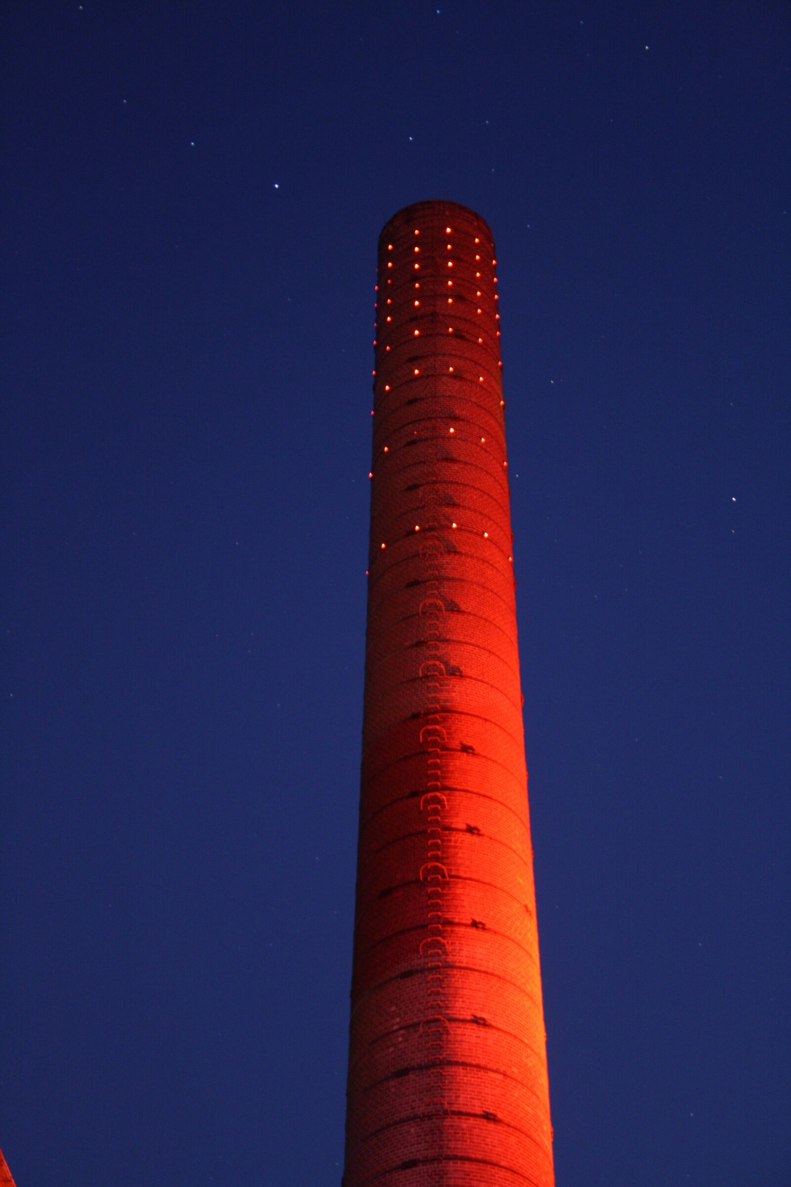 Canon EOS 1000D (EOS Digital Rebel XS / EOS Kiss F) sample photo. Kokerei zollverein, light, industrial photography