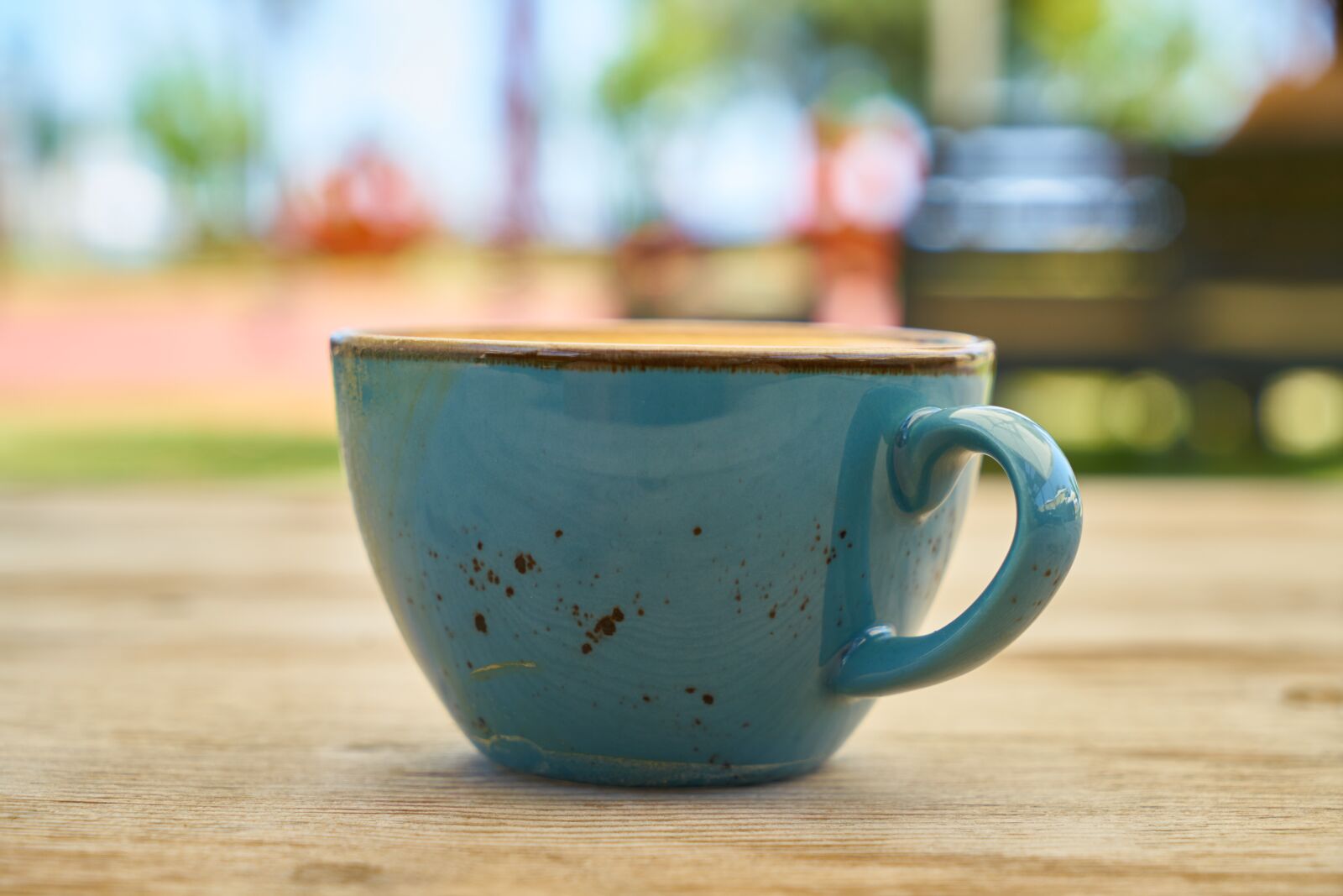 Sony a7R II sample photo. Latte, coffee, foam photography