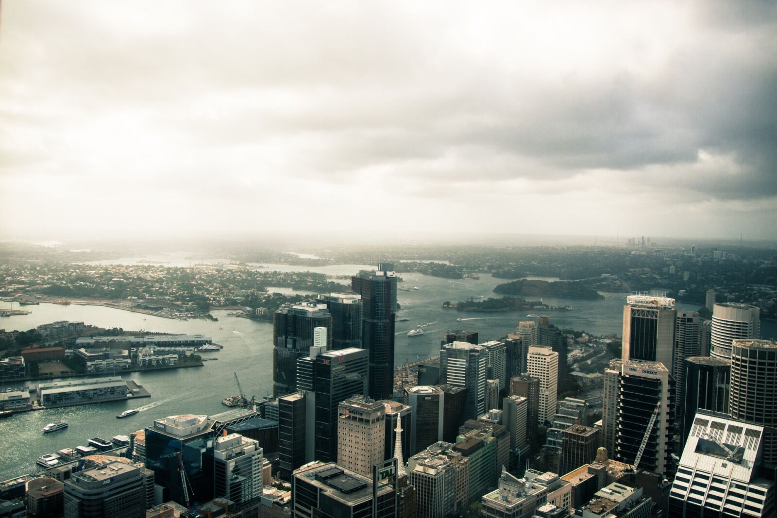 Canon EOS 700D (EOS Rebel T5i / EOS Kiss X7i) sample photo. Sydney, city, cloud photography