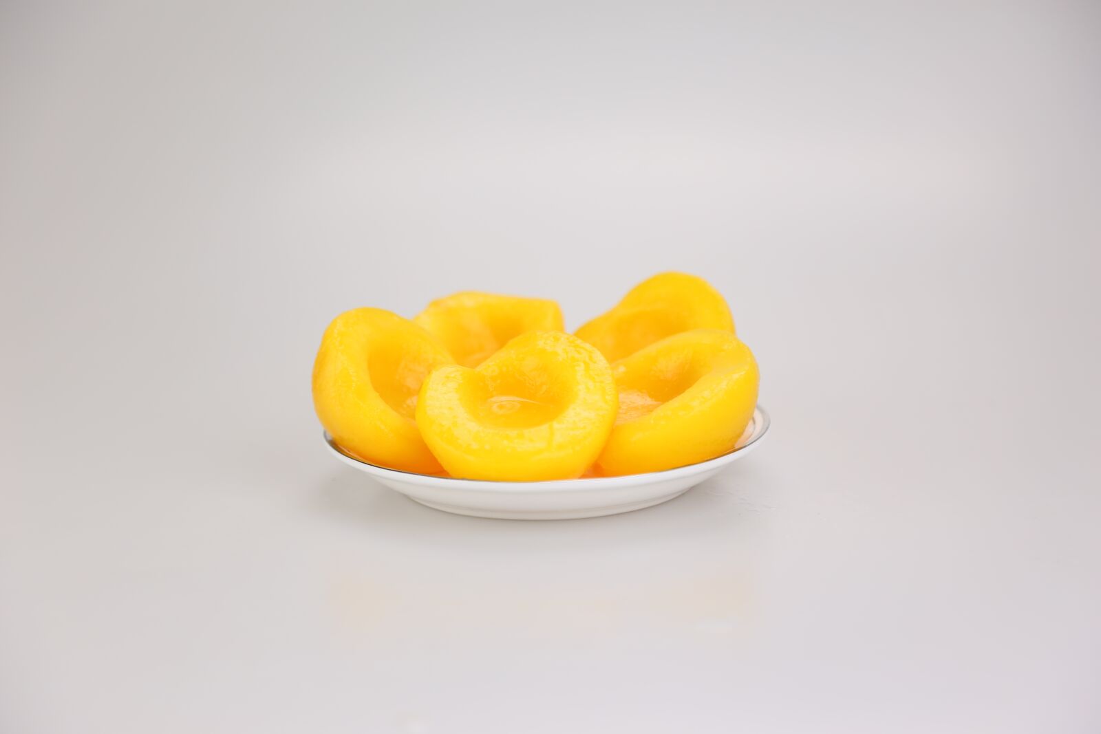Canon EOS 6D + Canon EF 24-105mm F4L IS USM sample photo. Food, peach, canned photography