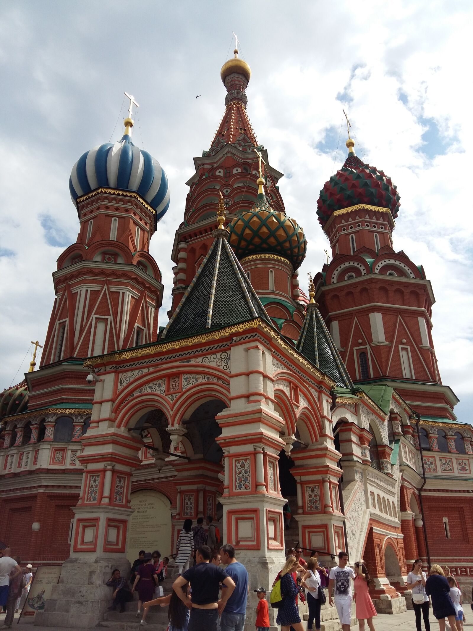 Samsung Galaxy A5 sample photo. Moscow, buildings, archit photography