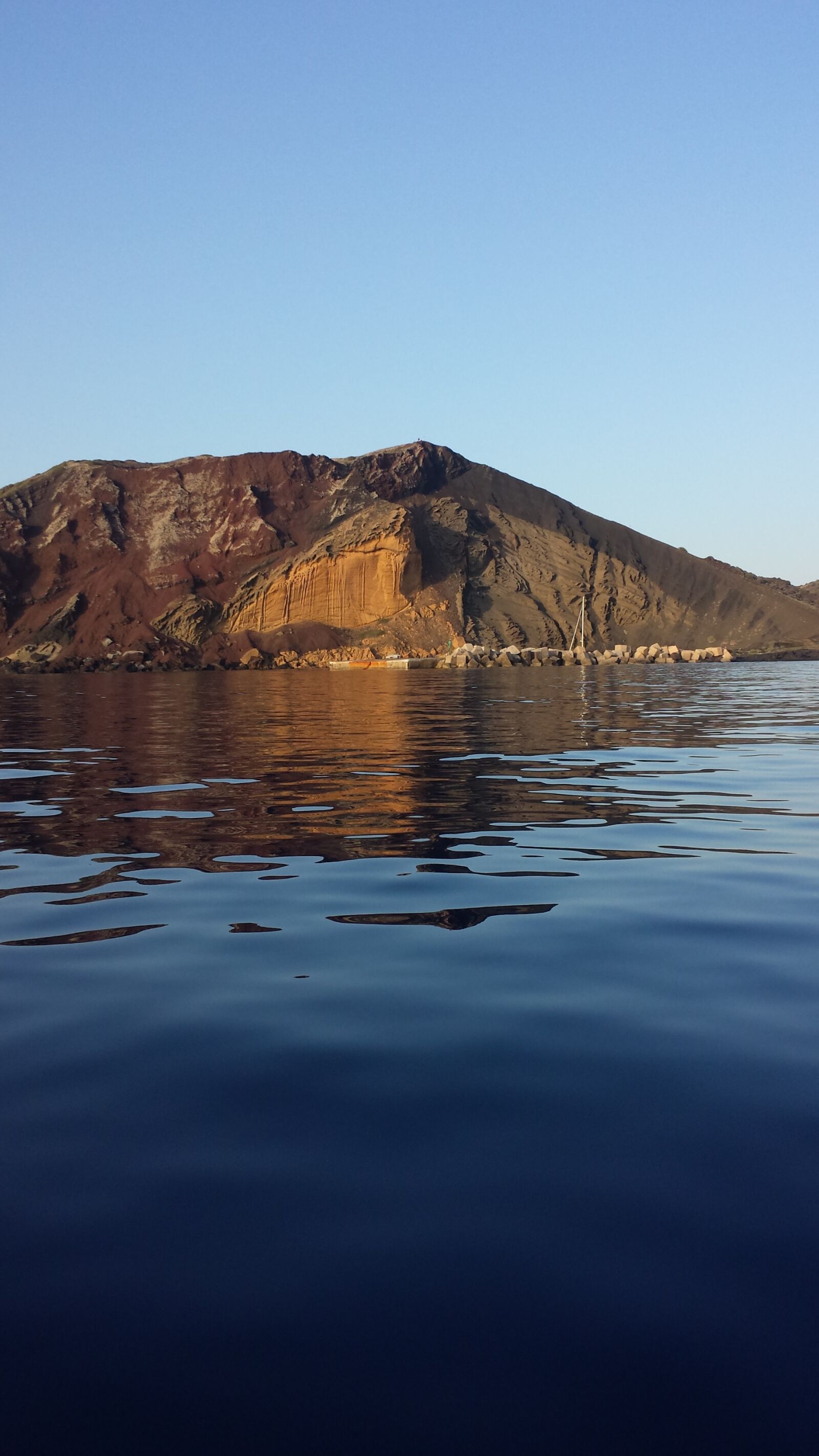 Samsung Galaxy S4 sample photo. Rock, sea, summer photography