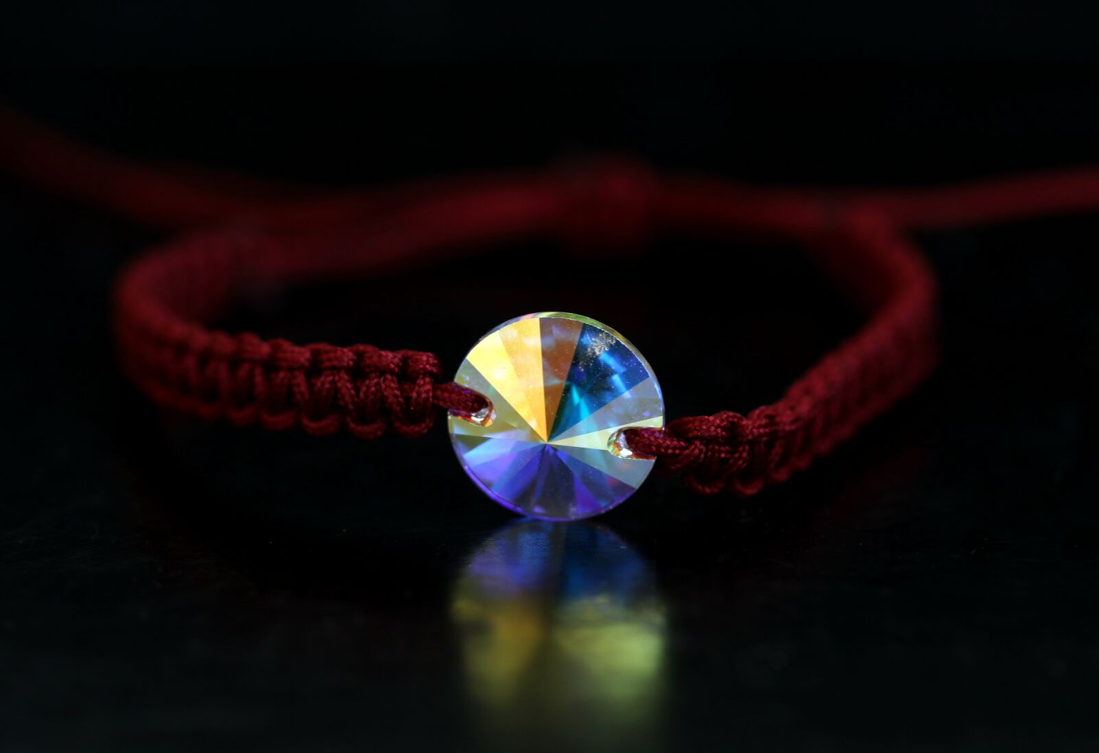 Canon EF-S 60mm F2.8 Macro USM sample photo. Bracelet, red, coloring photography