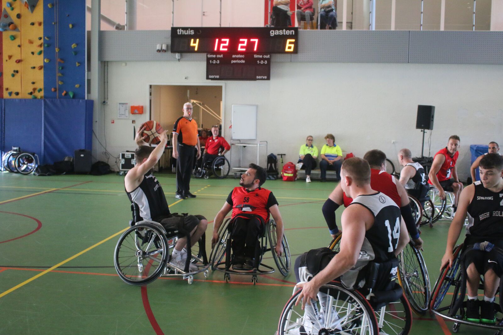 Canon EOS 70D + Canon EF-S 18-55mm F3.5-5.6 IS STM sample photo. Wheelchair, basketball, disabled photography