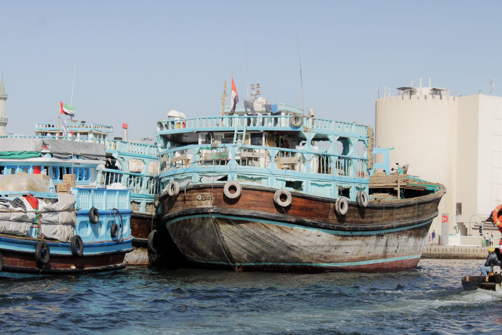 Canon EOS 500D (EOS Rebel T1i / EOS Kiss X3) sample photo. Ship, water, dubai photography