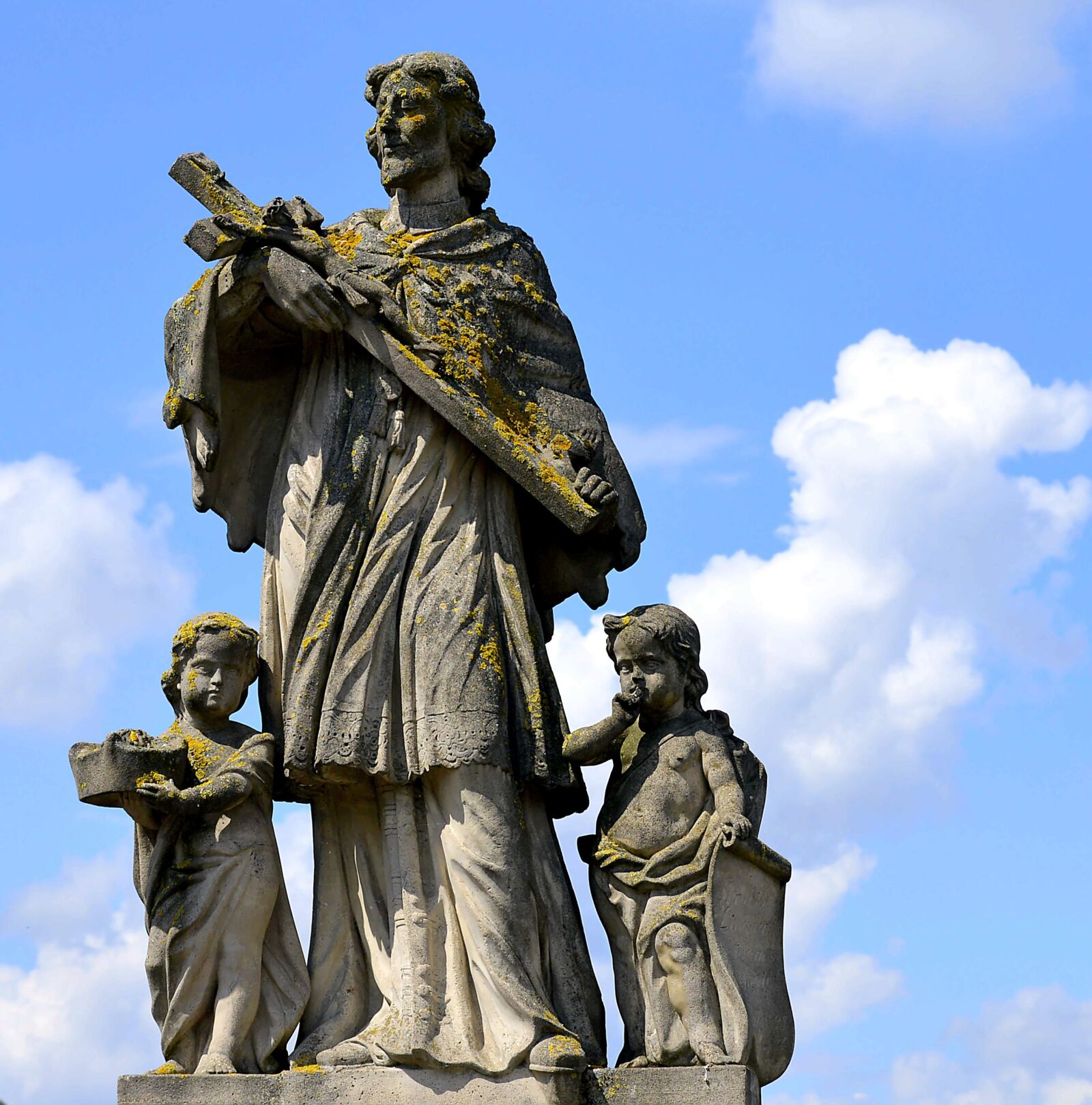 Nikon D3200 sample photo. Statue, cross, stone figure photography