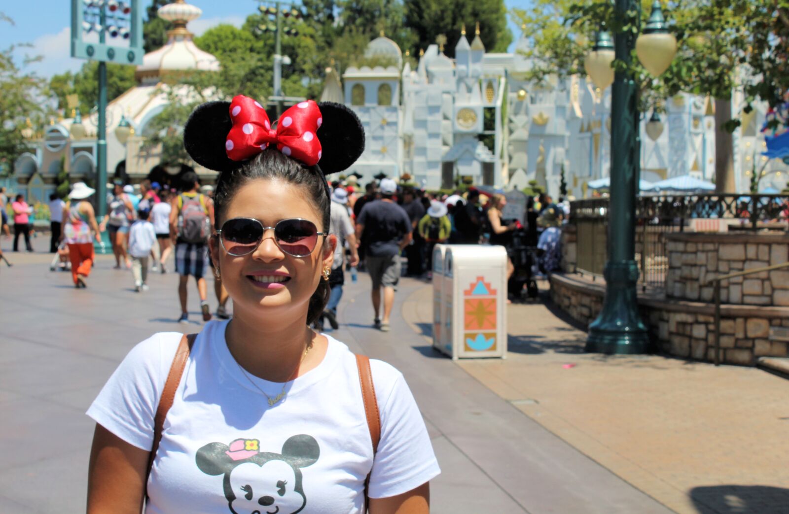 Canon EOS 1200D (EOS Rebel T5 / EOS Kiss X70 / EOS Hi) sample photo. Minnie ears, girl, minnie photography