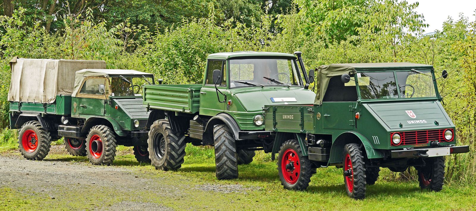 Panasonic Lumix DMC-GH3 sample photo. Unimog, exhibition, historical series photography