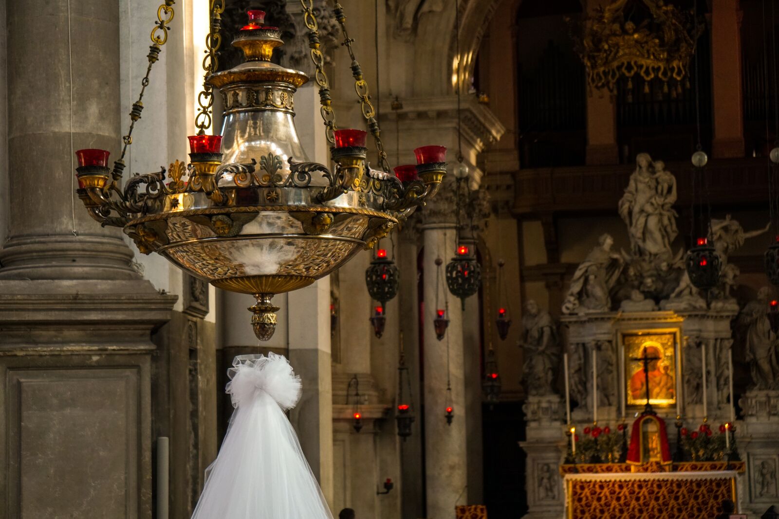 Sony a6500 + Sony Vario-Tessar T* E 16-70mm F4 ZA OSS sample photo. Art, religion, travel photography