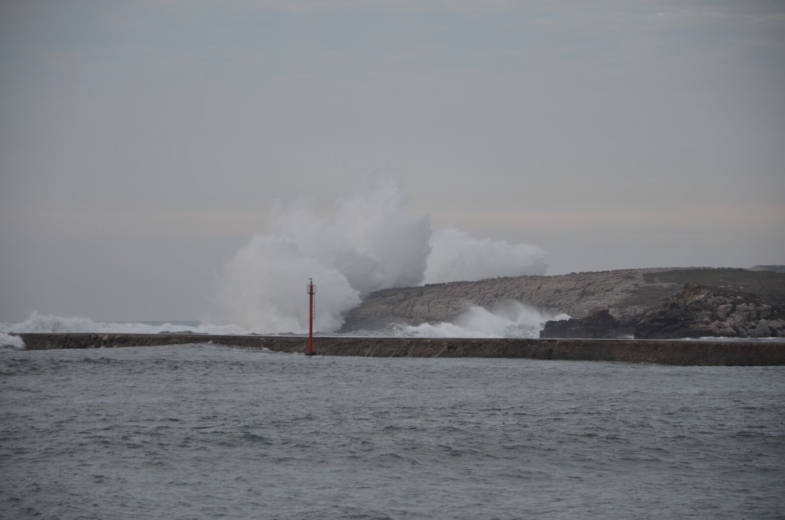 Nikon D7000 sample photo. Santander, waves, costa photography