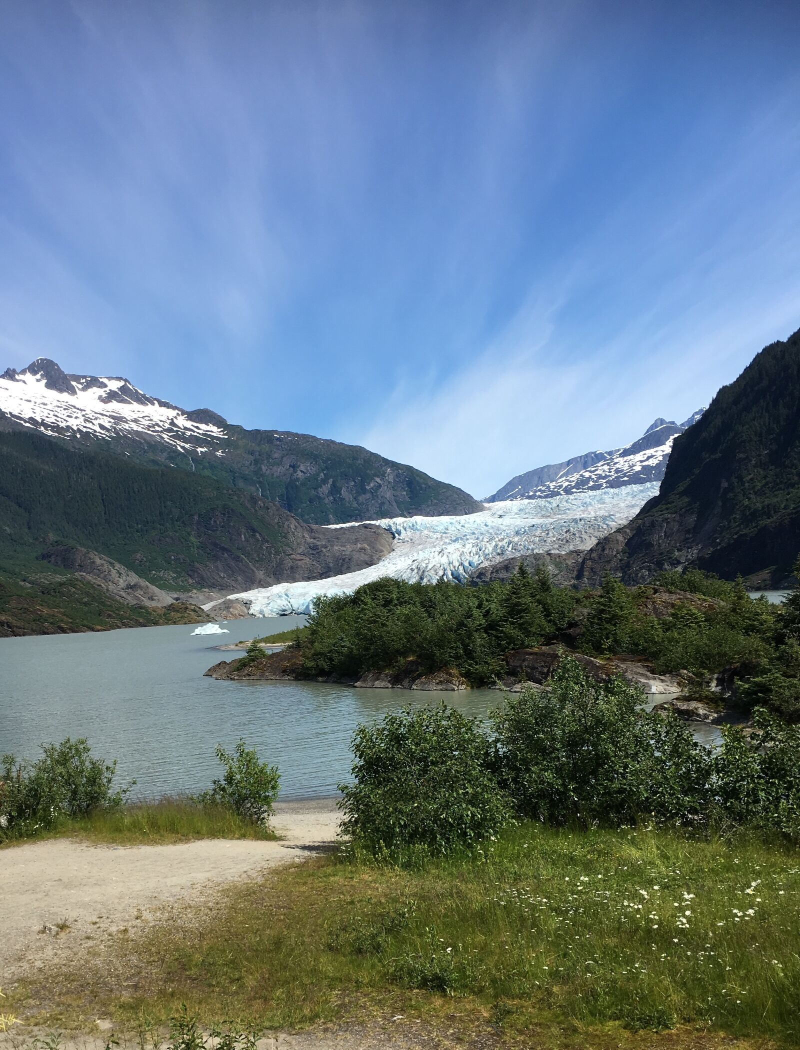Apple iPhone 6s Plus sample photo. Mountain, nature, water photography