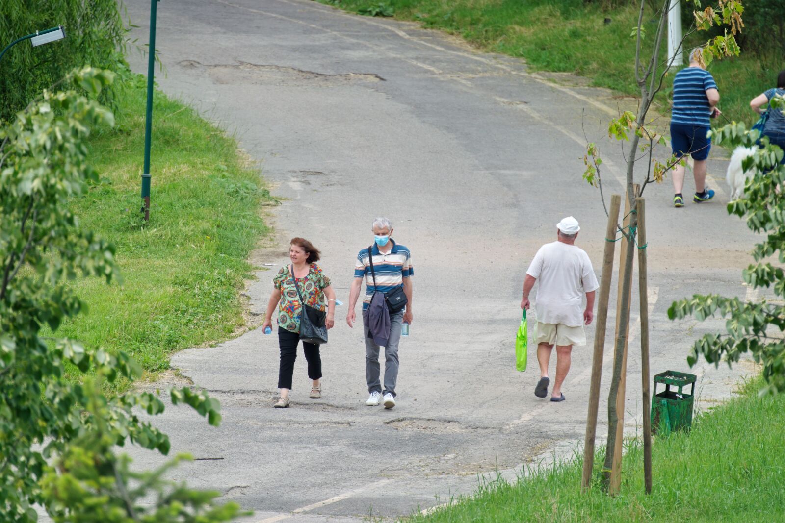 Nikon D5300 sample photo. People, going, alley photography
