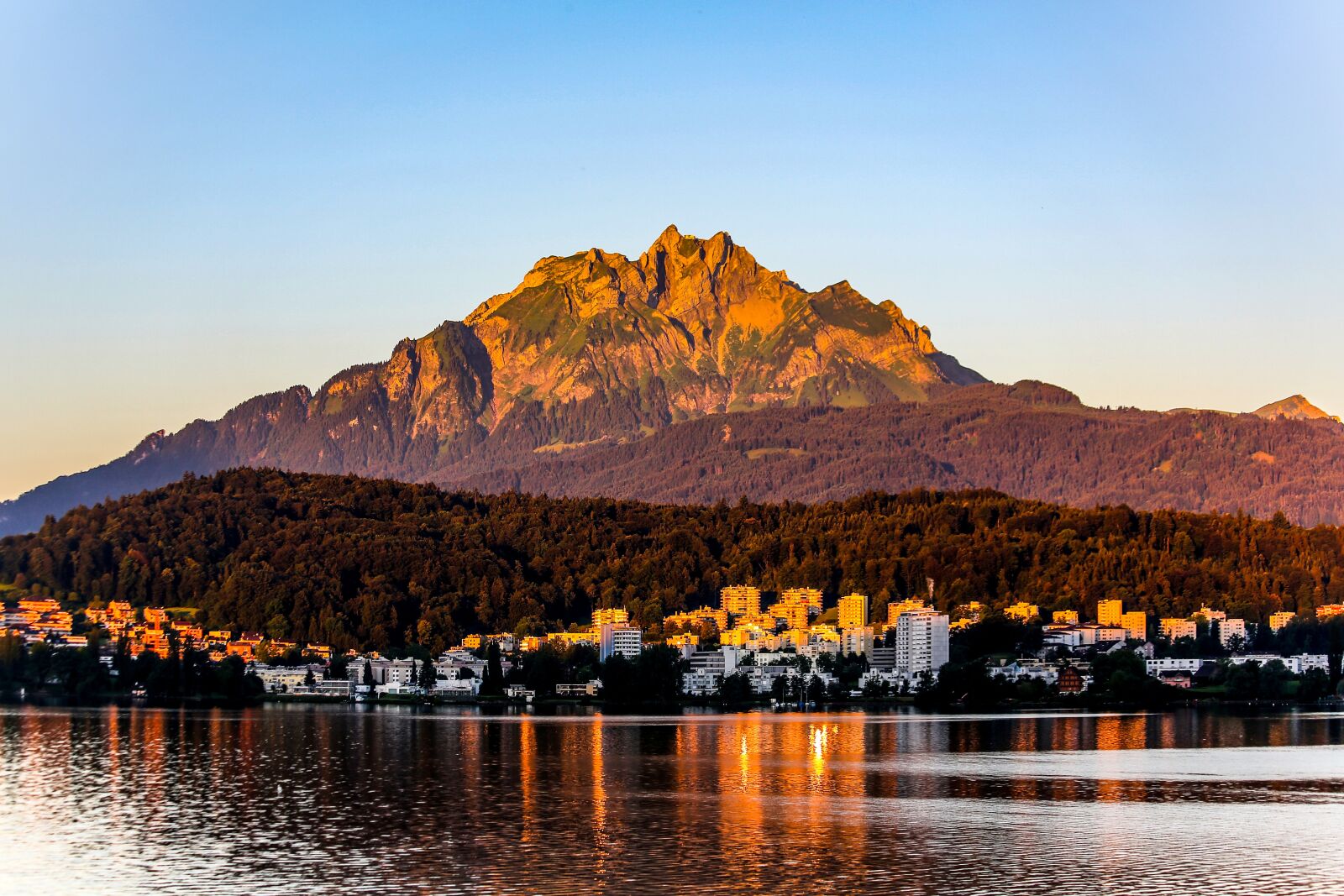 Canon EF 70-300mm F4-5.6 IS USM sample photo. Swiss, lucerne, sunrise photography