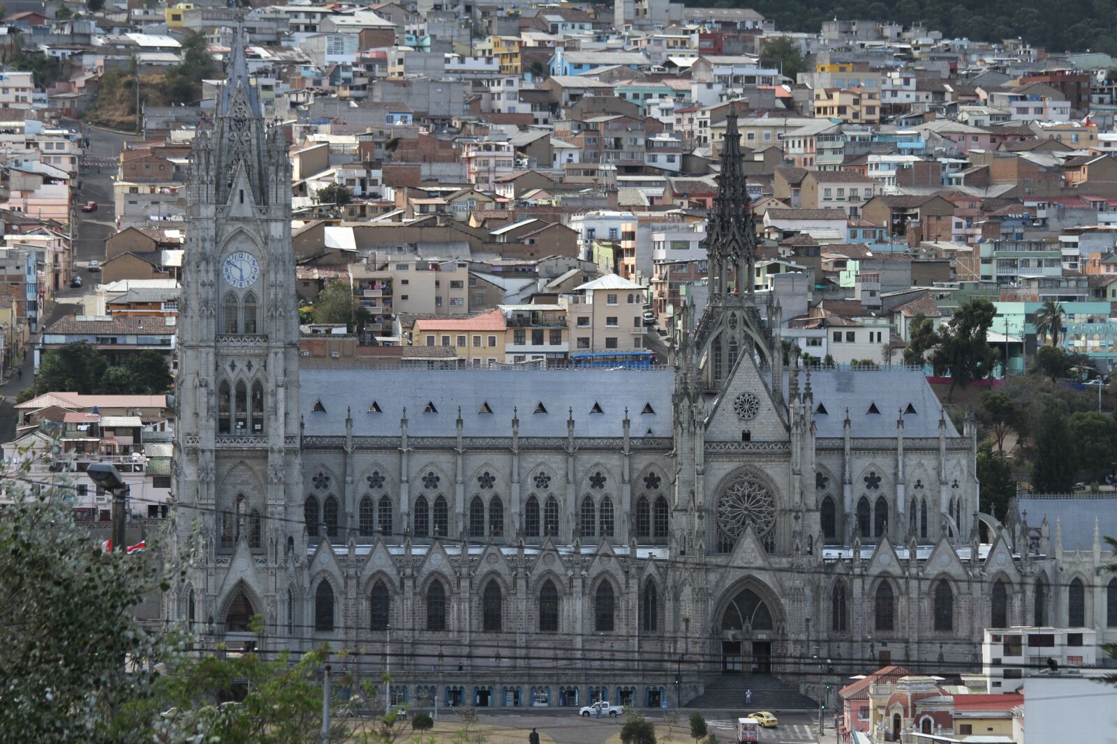 Canon EOS 7D sample photo. Basilica, quito, ecuador photography