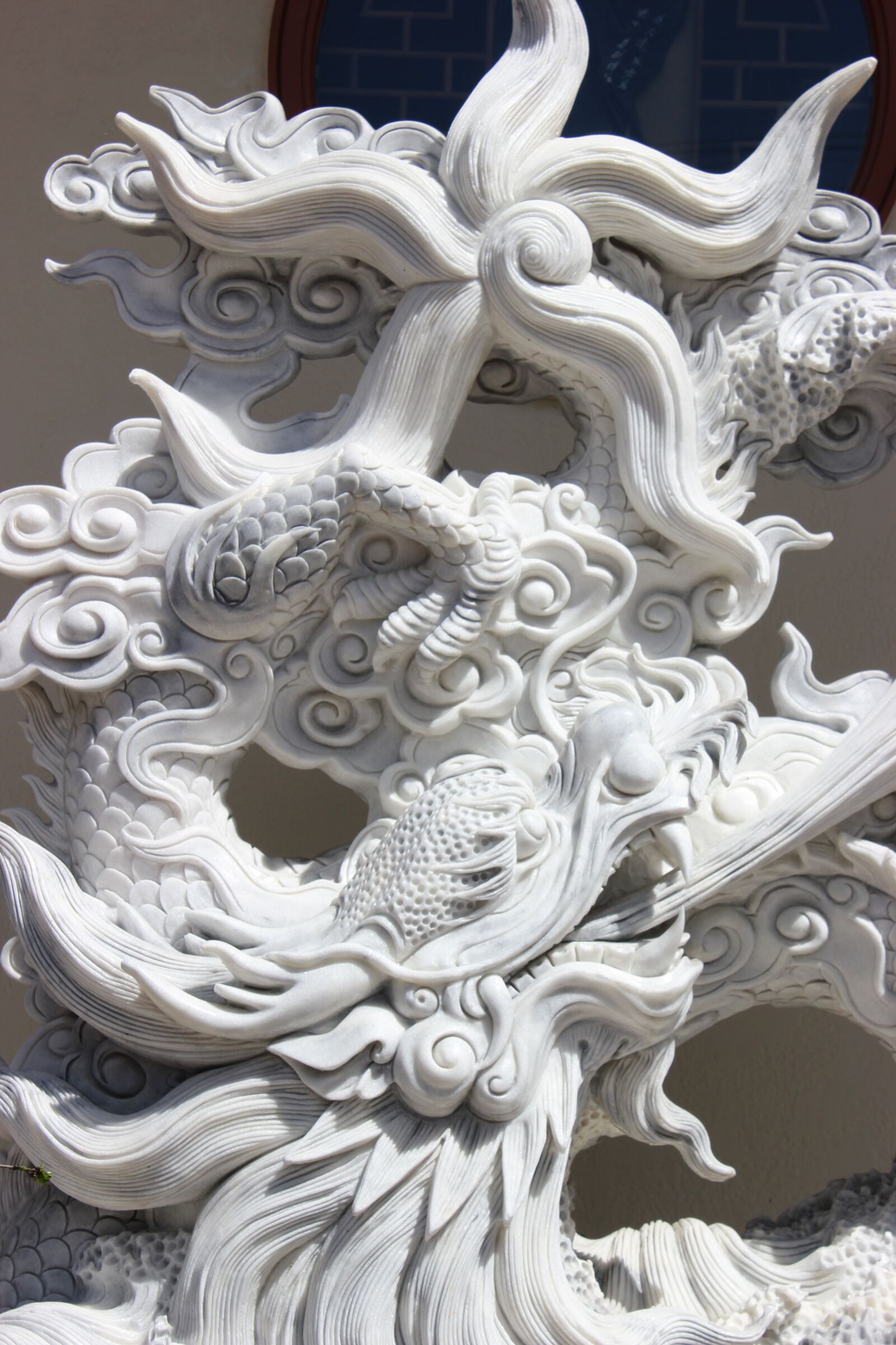 Canon EOS 550D (EOS Rebel T2i / EOS Kiss X4) sample photo. Statue, dragon, culture photography