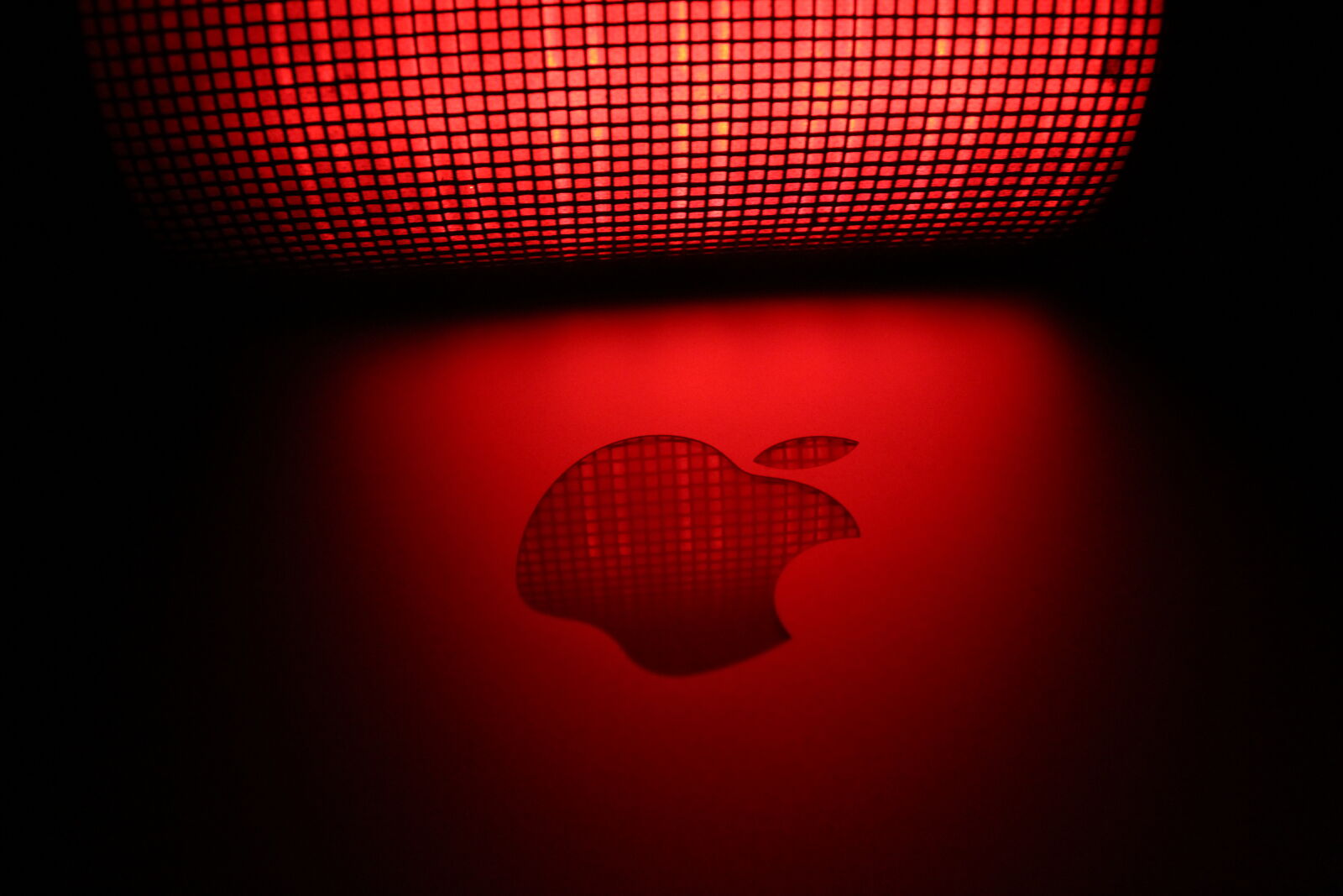 Canon EOS 1300D (EOS Rebel T6 / EOS Kiss X80) sample photo. Apple, background, blur, bright photography