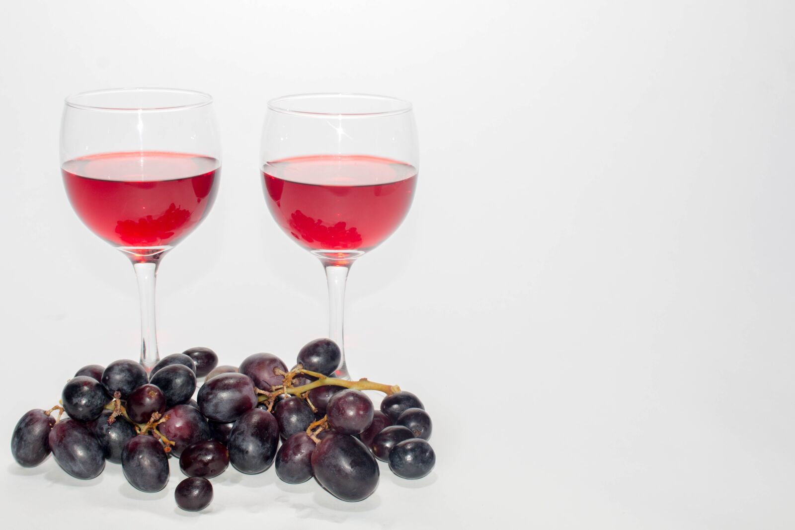 Canon EOS 700D (EOS Rebel T5i / EOS Kiss X7i) sample photo. Wine, glass, drink photography