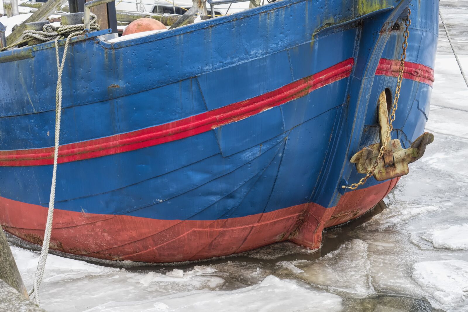 Olympus OM-D E-M5 II + Olympus M.Zuiko Digital ED 12-40mm F2.8 Pro sample photo. Ship, boat, waters photography