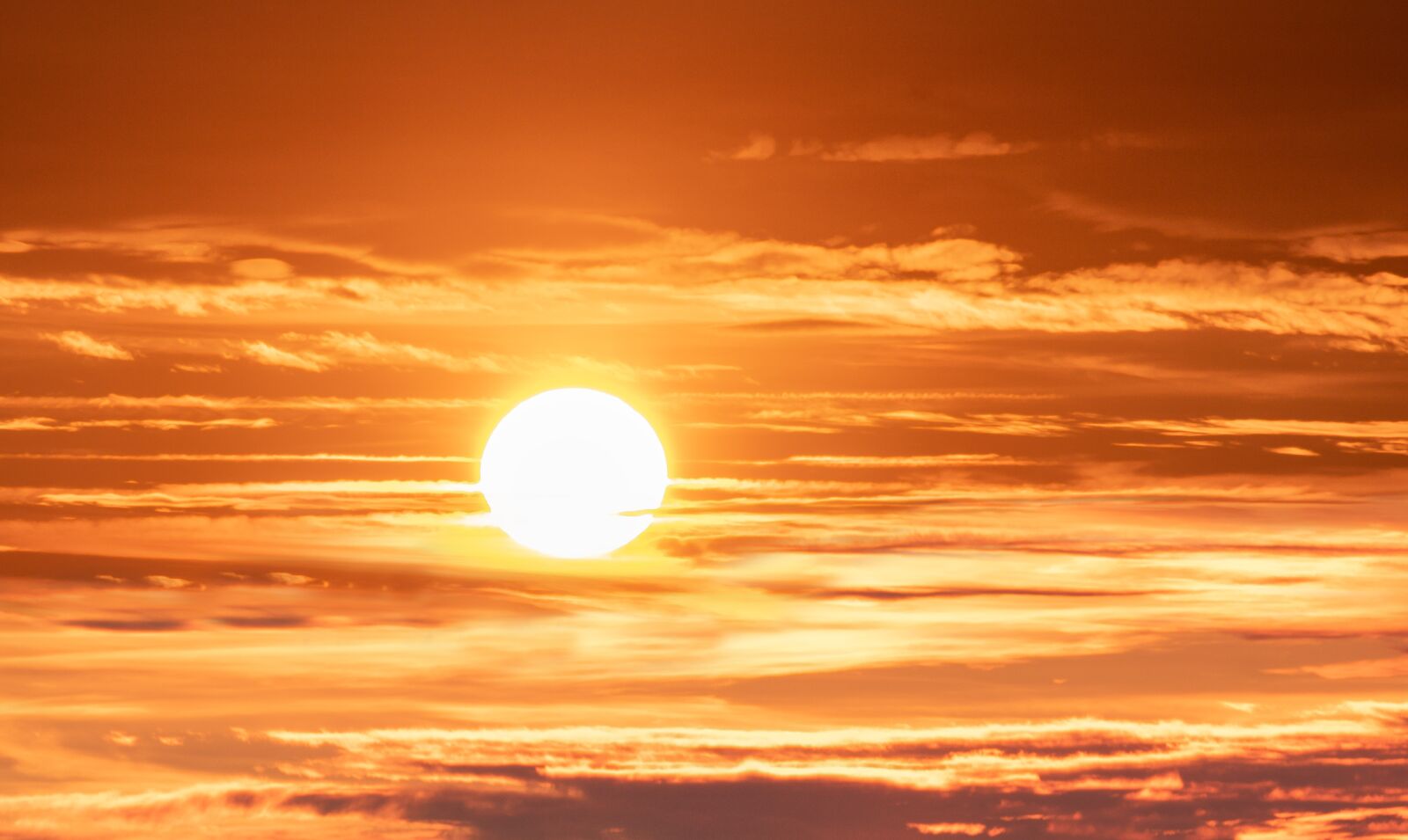 Canon EOS 750D (EOS Rebel T6i / EOS Kiss X8i) sample photo. Sun, sunset, sky photography