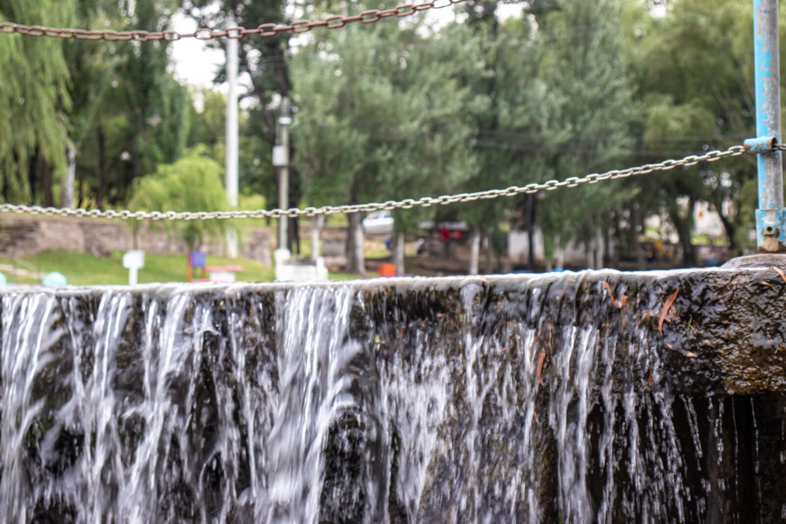 Canon EOS 200D (EOS Rebel SL2 / EOS Kiss X9) sample photo. Agua, cascada, puente photography