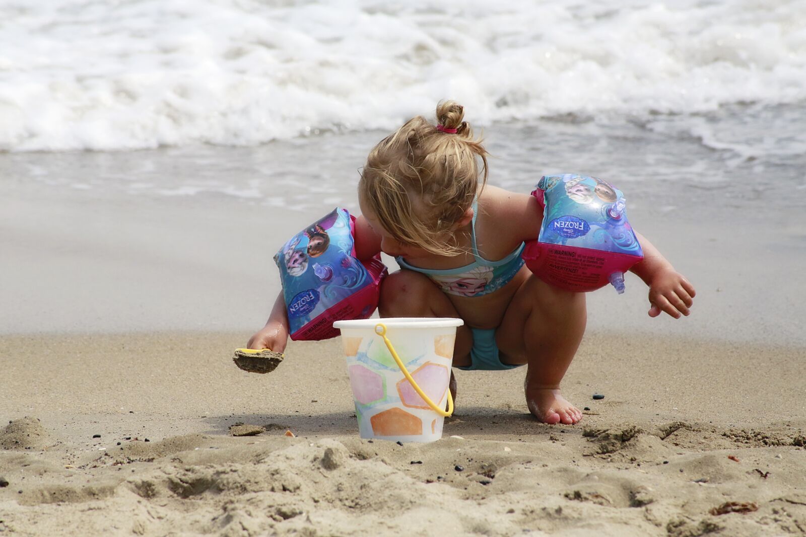 Canon EOS 5D Mark III sample photo. Beach, sand, games photography