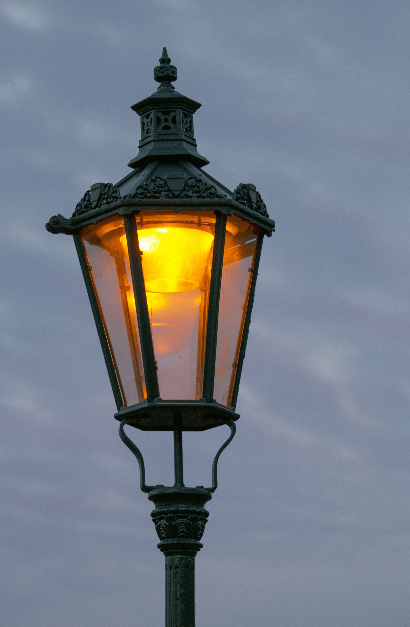 Canon EOS 650D (EOS Rebel T4i / EOS Kiss X6i) sample photo. Lamp, lantern, lighting photography