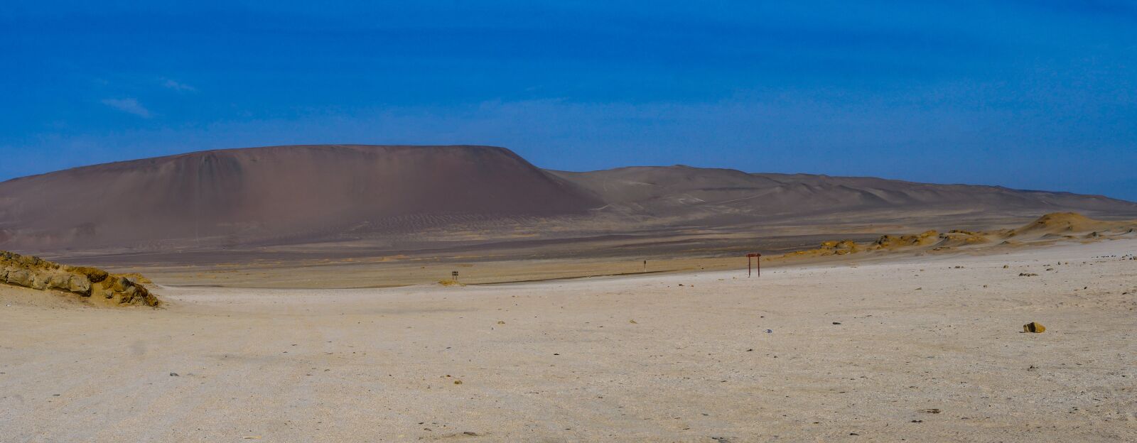 Panasonic Lumix DMC-GX8 + Panasonic Lumix G Vario 14-140mm F3.5-5.6 ASPH Power O.I.S sample photo. Desert, sand dune, sand photography