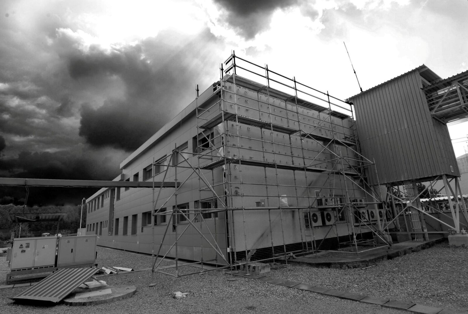 Nikon D200 sample photo. Building, insulation, scaffolding photography