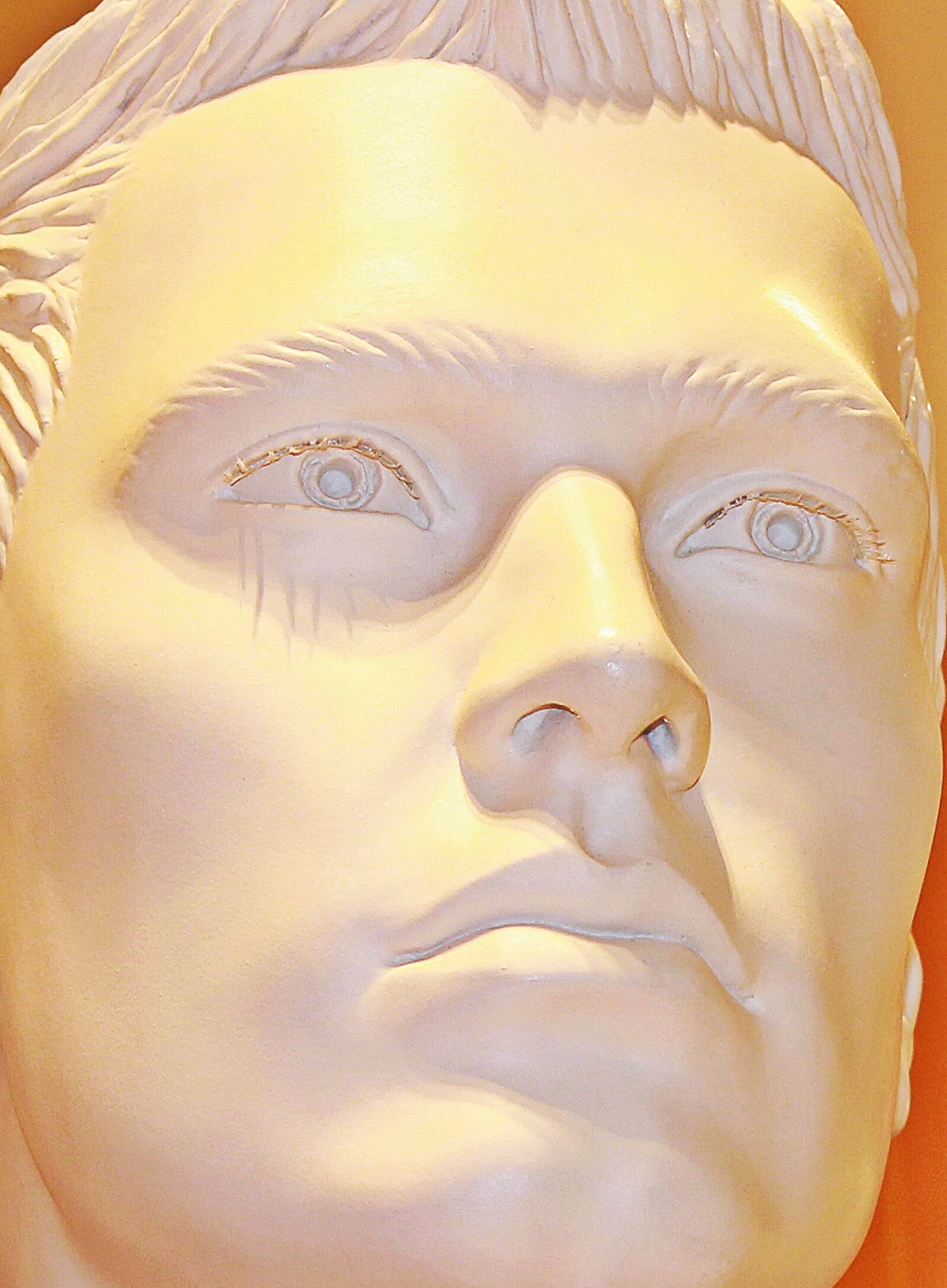 Canon EOS 550D (EOS Rebel T2i / EOS Kiss X4) sample photo. Display dummy, face, fashion photography