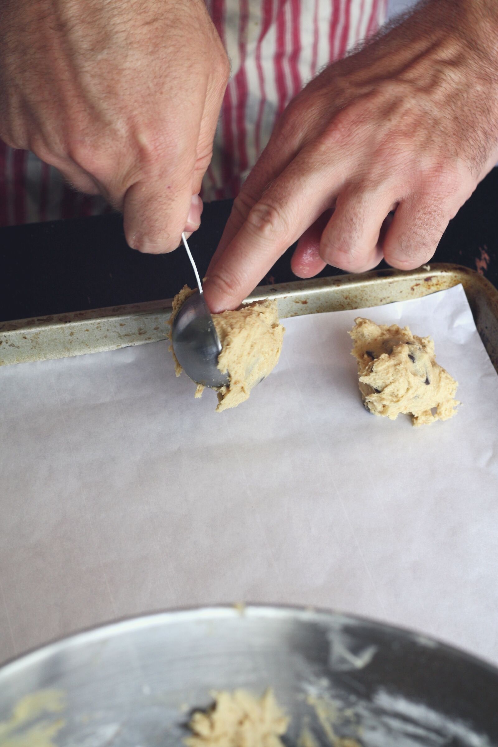Canon EOS 1000D (EOS Digital Rebel XS / EOS Kiss F) sample photo. Cookie dough, raw, cookie photography