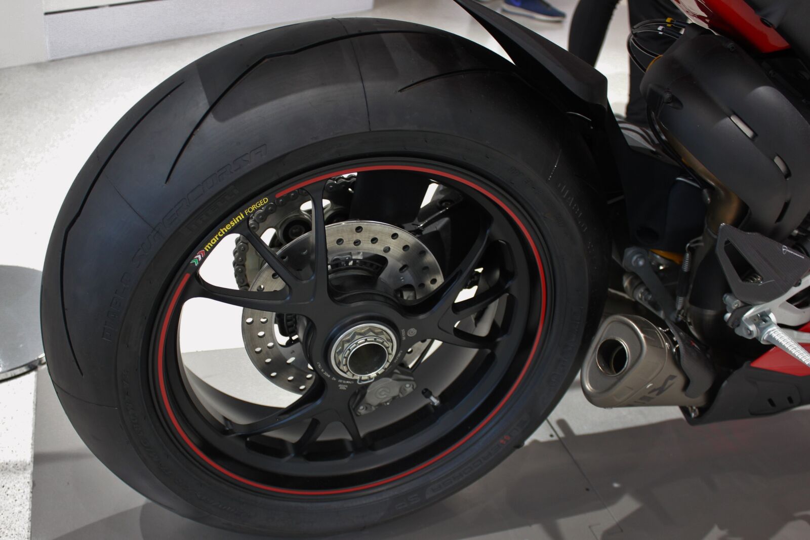 Canon EOS 550D (EOS Rebel T2i / EOS Kiss X4) sample photo. Rear wheel, ducati, close photography