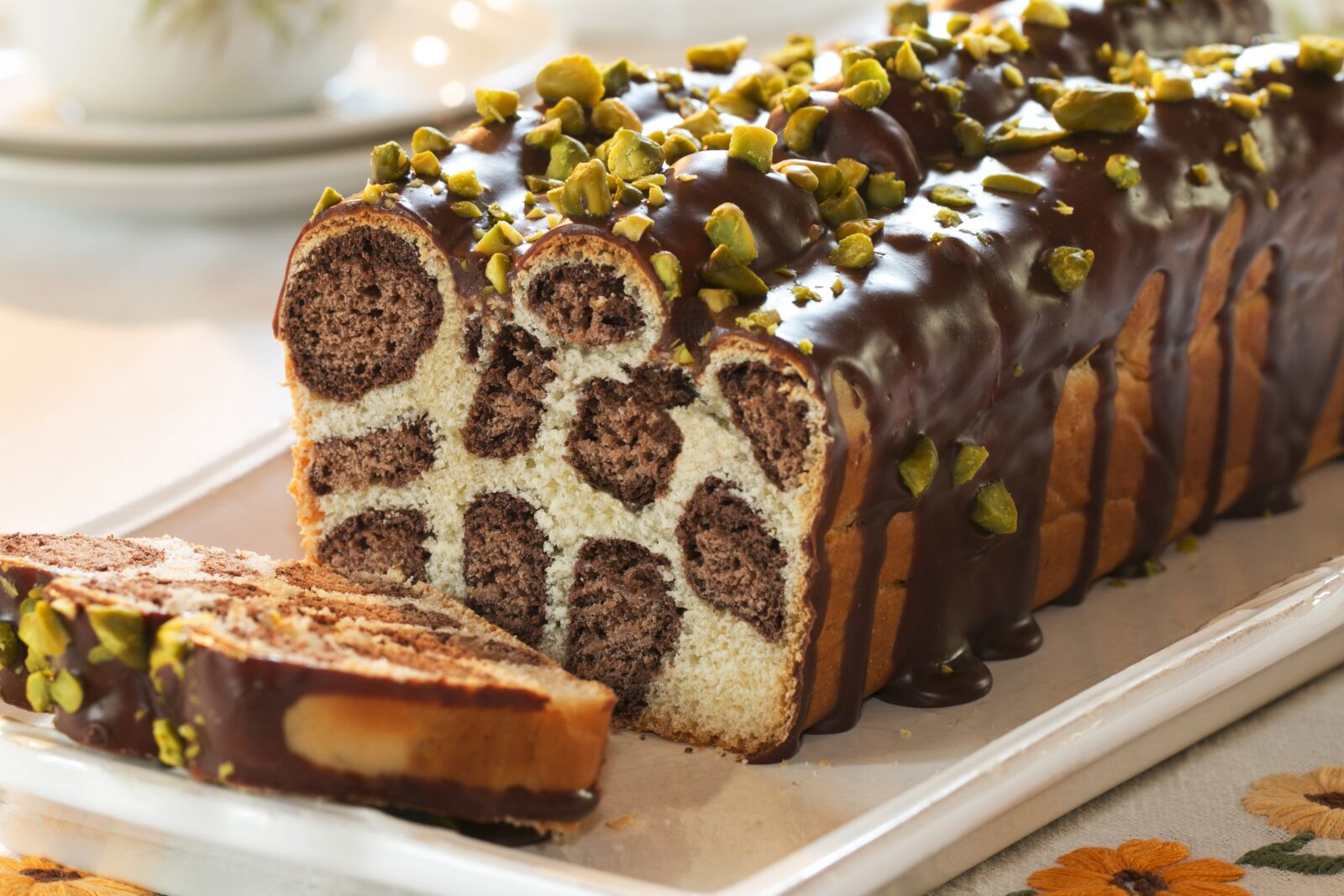 Canon EOS 70D sample photo. Culinary, brioche, leopard photography