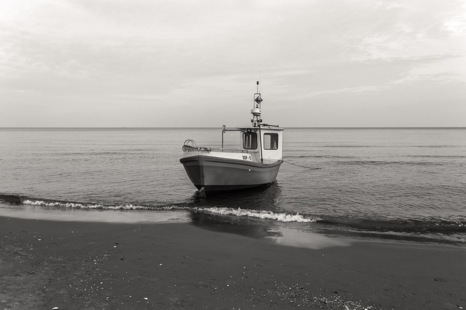 Nikon D3200 sample photo. Beach, sea, boat photography