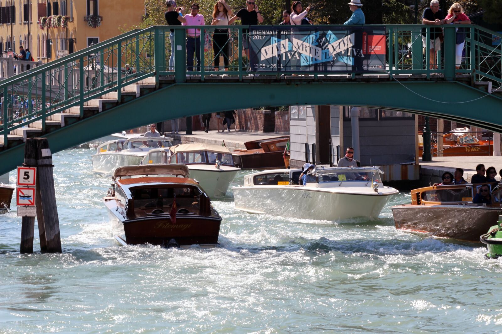 Canon EOS 650D (EOS Rebel T4i / EOS Kiss X6i) sample photo. Venice, italy, boat photography