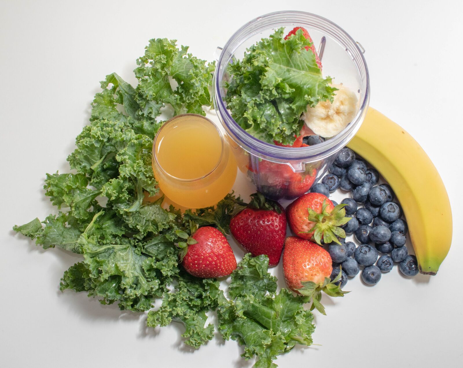 Canon EOS 80D sample photo. Smoothie, blueberries, bananas photography