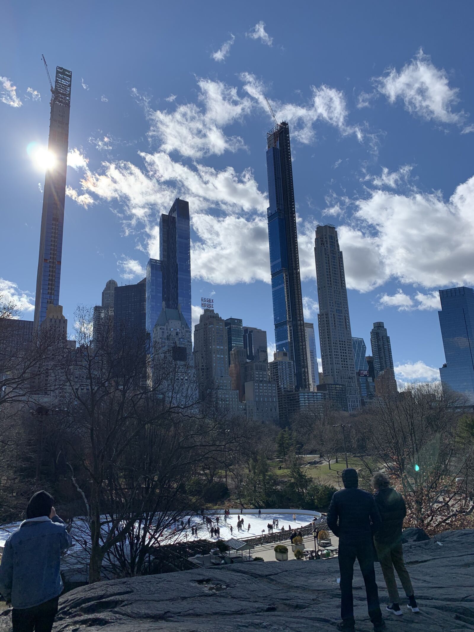 iPhone XR back camera 4.25mm f/1.8 sample photo. Park, central park, city photography