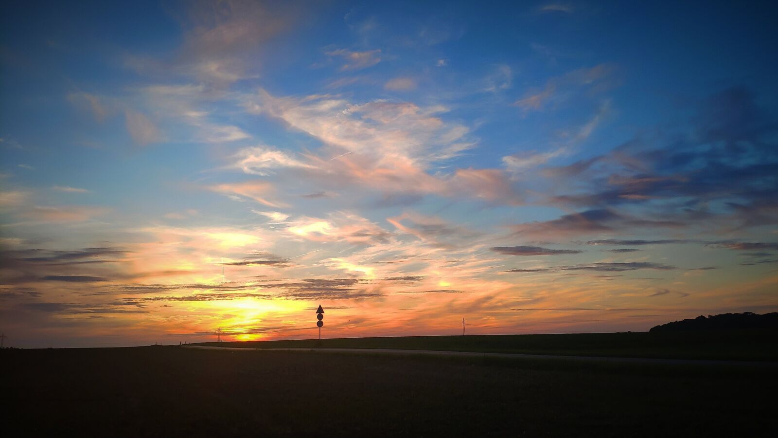 Xiaomi Mi MIX 2S sample photo. Sunset, clouds, nature photography