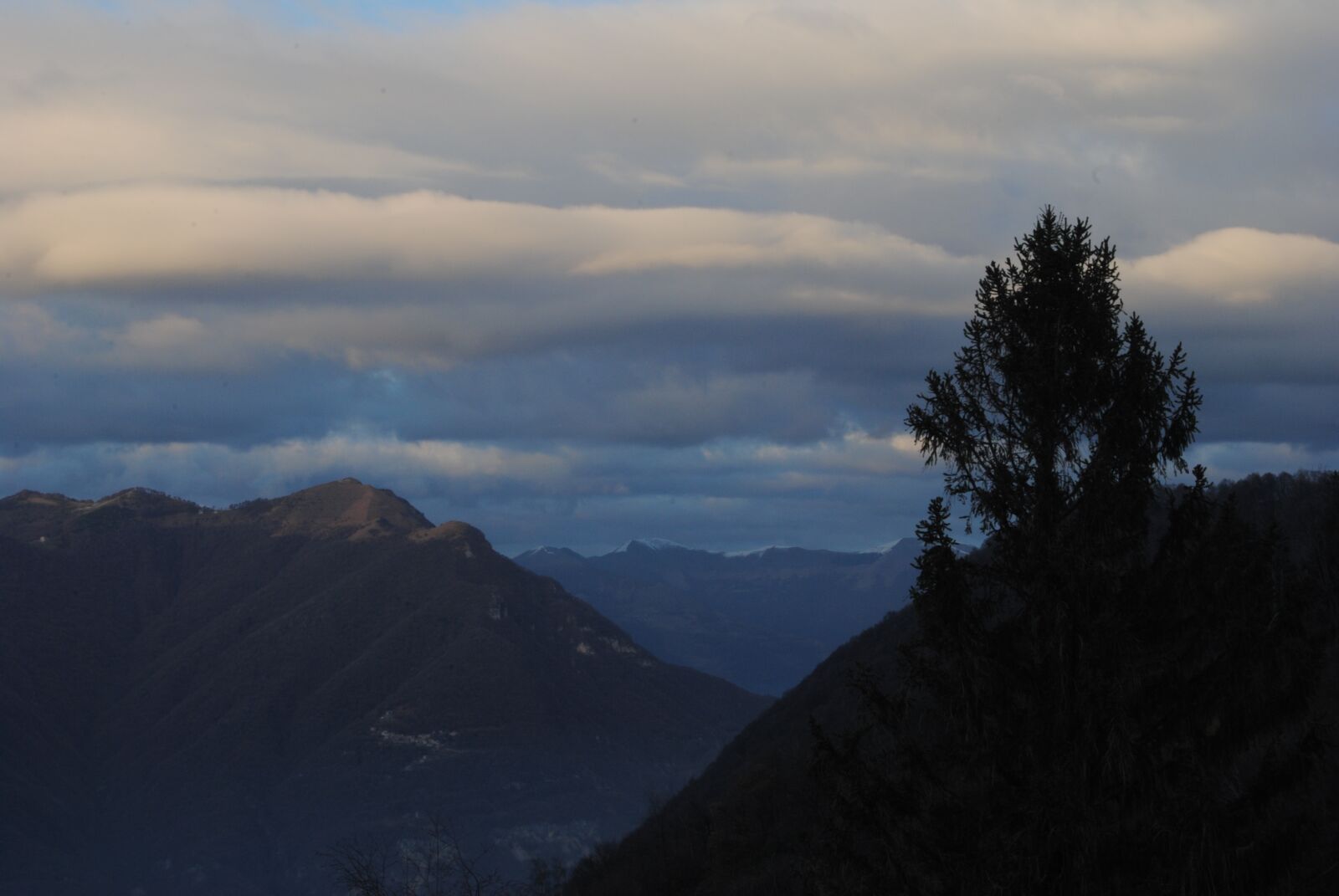 Nikon D3000 sample photo. Mountain, lake, nature photography