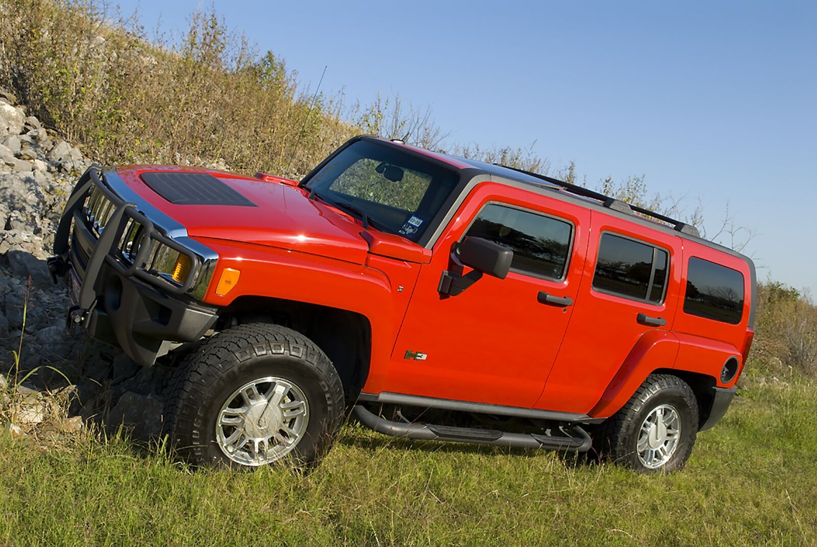 Nikon D200 sample photo. Hummer, red, truck photography